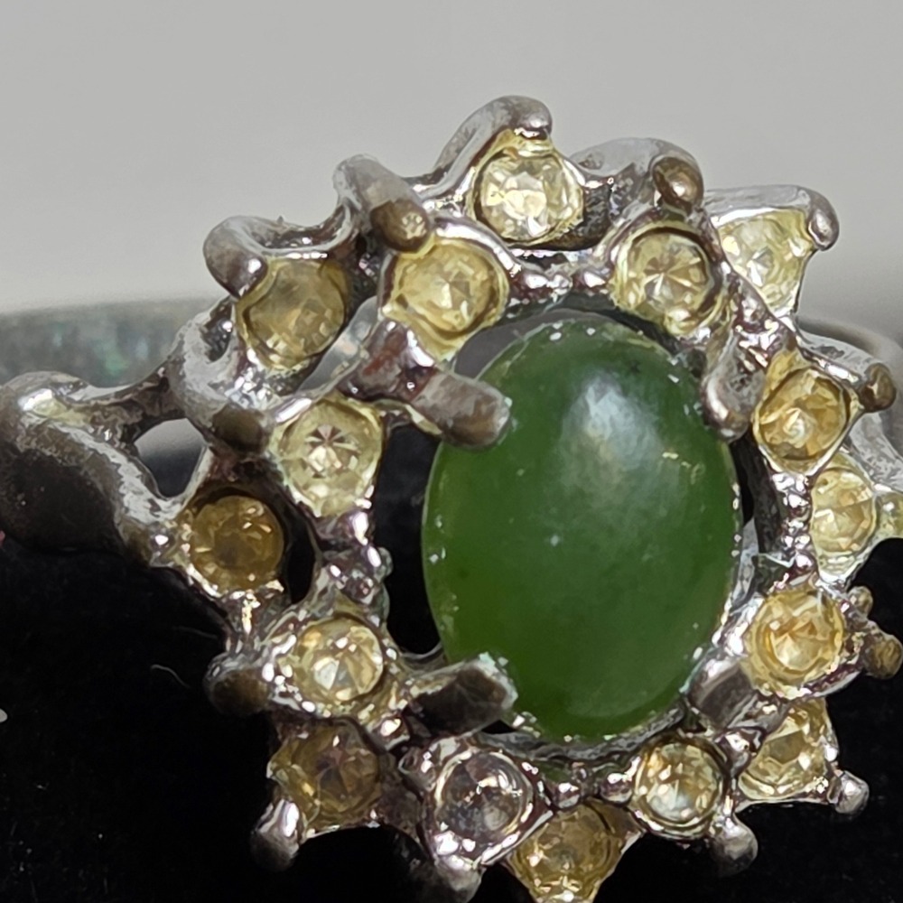 Vintage Oval Jade-Glass Look Gemstone Halo Ring Silver Tone Ring Size 10.5 As Is